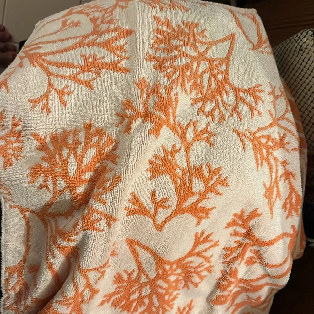 Pottery Barn Cotton Hand Towels (3) MUST SEE!    RARE Coral branches